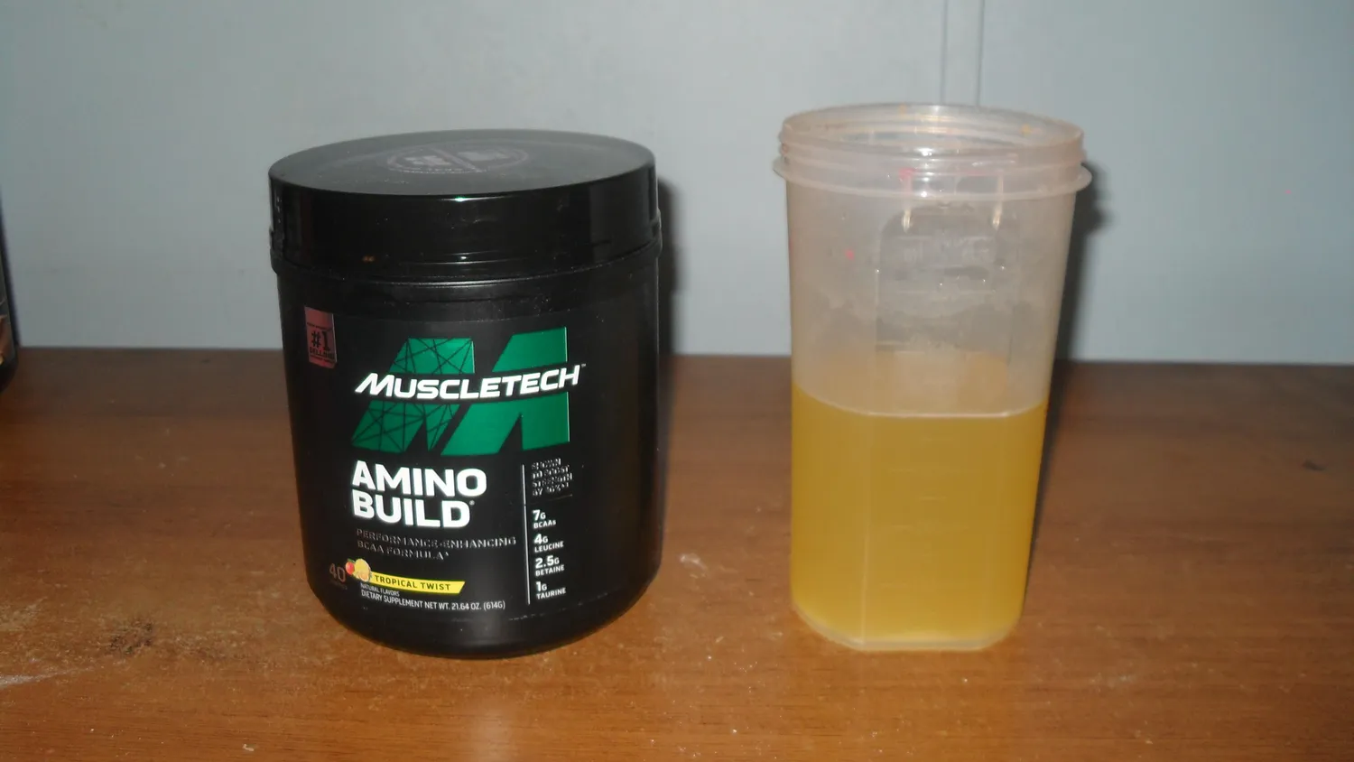 MuscleTech Amino Build BCAA Pulver 40 Portionen Tropical Twist